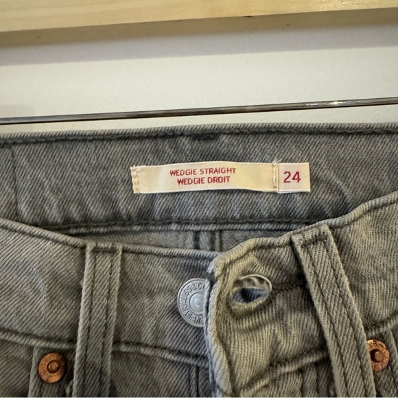 Grey levis wedgie straight jean - Picture 2 of 3